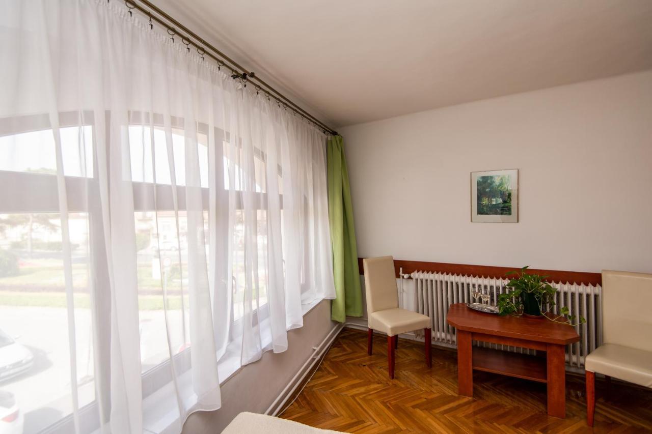 Fenyes Vinorium Bed & Breakfast Sopron Exterior photo