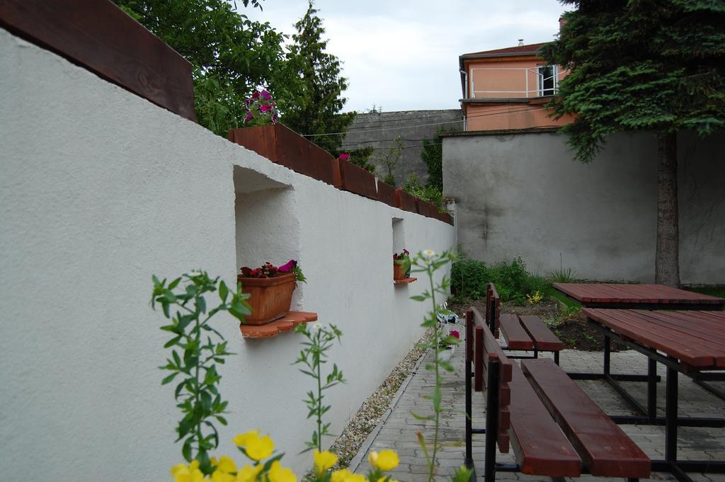 Fenyes Vinorium Bed & Breakfast Sopron Exterior photo